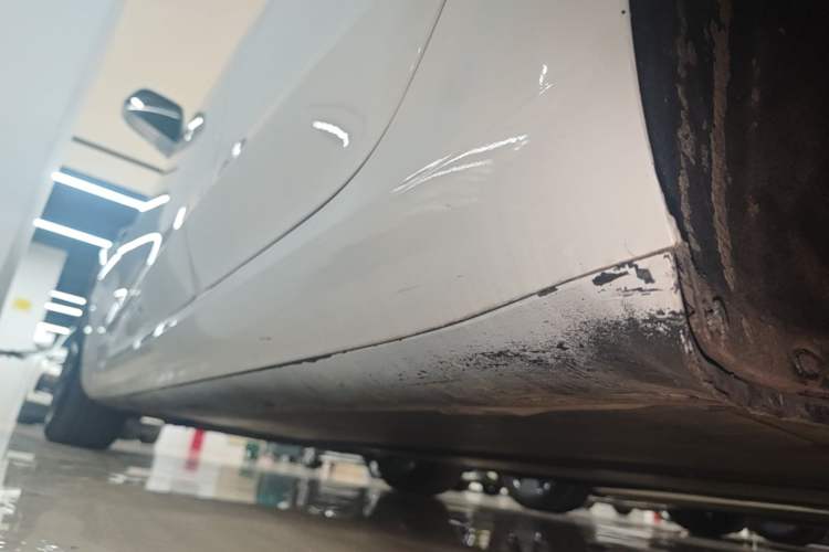 Used Tesla Model 3 2019 Standard Range Rear-Drive Upgraded Version Left Side Sill