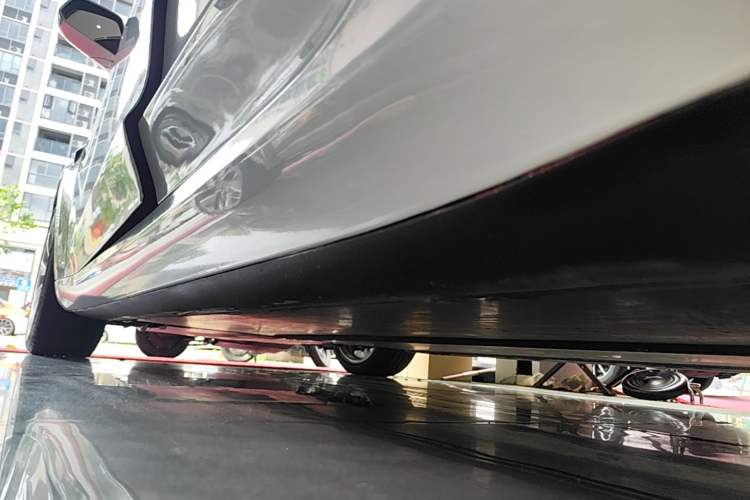 Used Tesla Model 3 2019 Standard Range Rear-Drive Upgraded Version Left Side Sill
