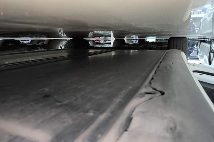 Used Tesla Model 3 2019 Standard Range Rear-Wheel Drive Upgraded Version (60 kWh) Left Side Sill