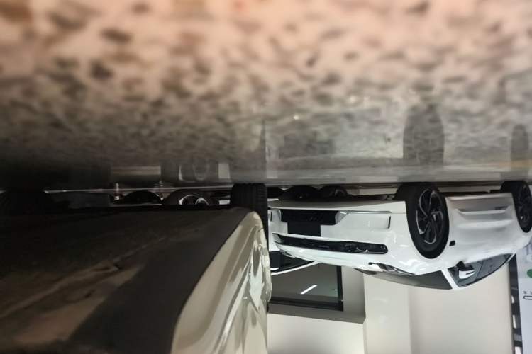 Used Tesla Model 3 2019 Standard Range Rear-Drive Upgraded Version Left Side Sill
