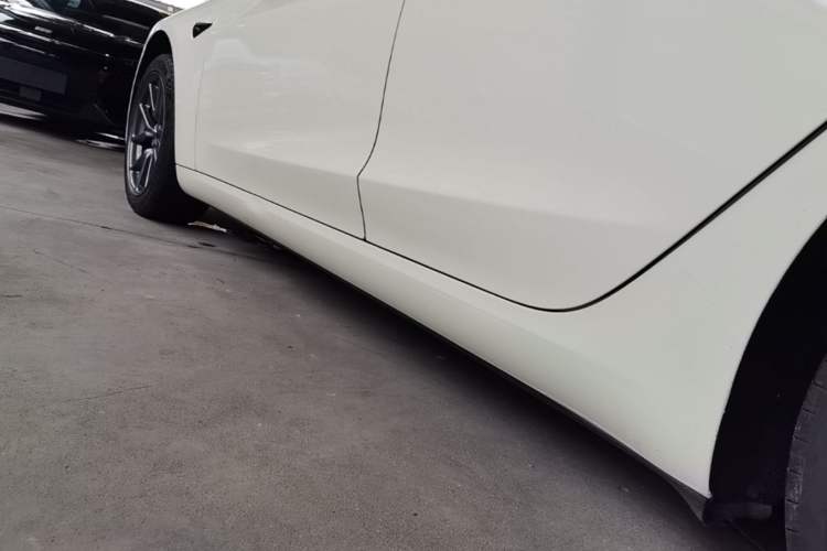 Used Tesla Model 3 2019 Standard Range Rear-Drive Upgraded Version Left Side Sill