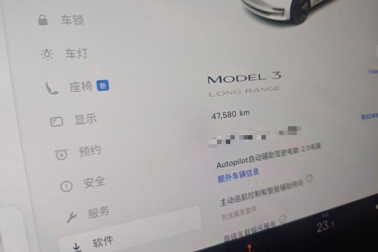 Used Tesla Model 3 2019 Long-Range Rear-Wheel-Drive Version Odometer Close Up