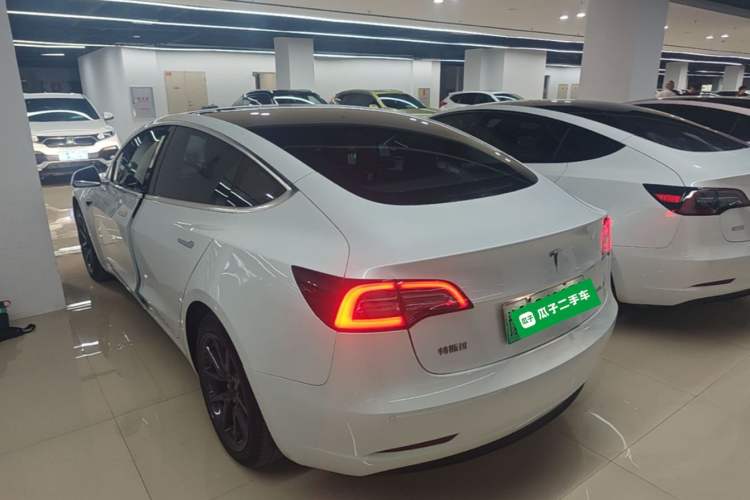 Used Tesla Model 3 2019 Standard Range Rear-Drive Upgraded Version Rear Left 45 Deg