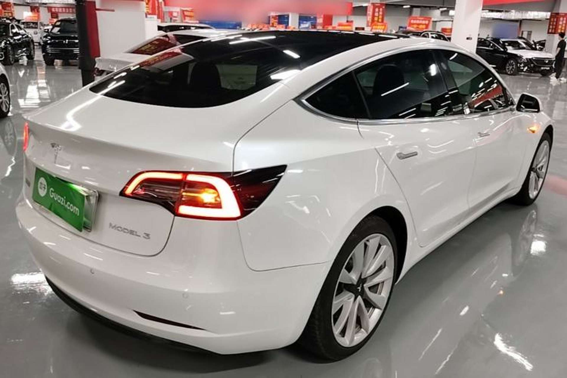 Used Tesla Model 3 2019 Standard Range Rear-Drive Upgraded Version Rear Right 45 Deg