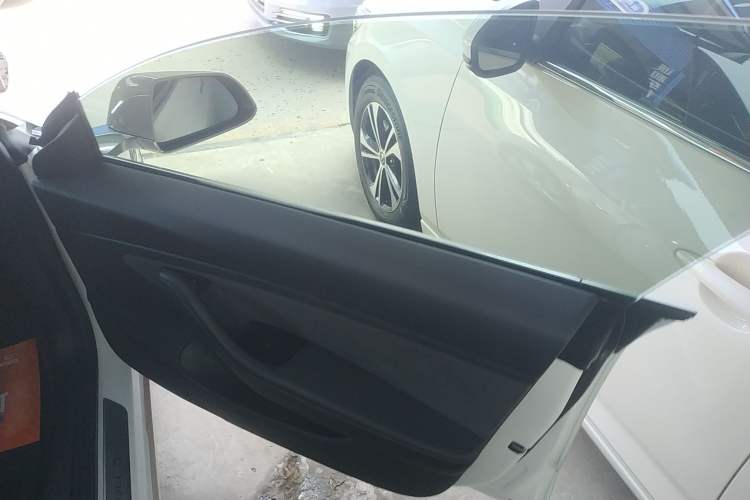 Used Tesla Model 3 2019 Performance High-Performance All-Wheel-Drive Version Right Front Door Interior