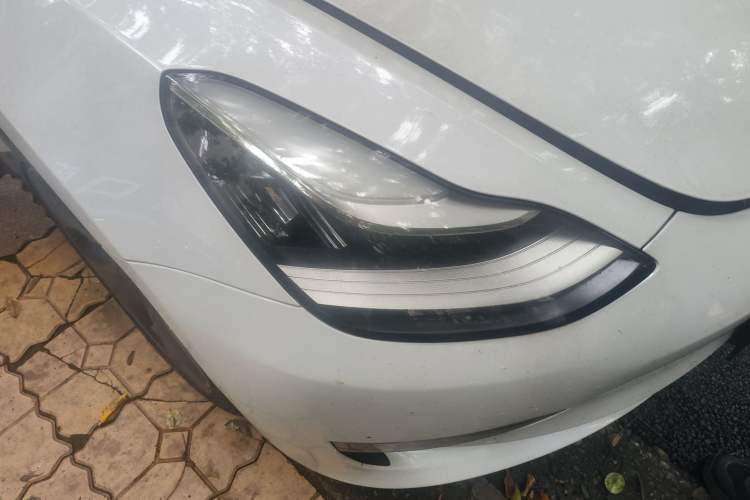 Used Tesla Model 3 2019 Long-Range All-Wheel-Drive Version Right Front Headlight