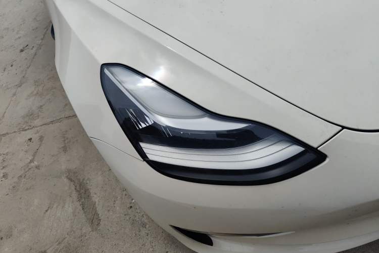 Used Tesla Model 3 2019 Long-Range All-Wheel-Drive Version Right Front Headlight