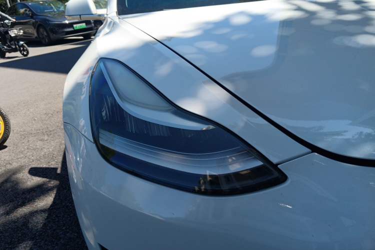 Used Tesla Model 3 2019 Standard Range Rear-Wheel Drive Upgraded Version (52 kWh) Right Front Headlight
