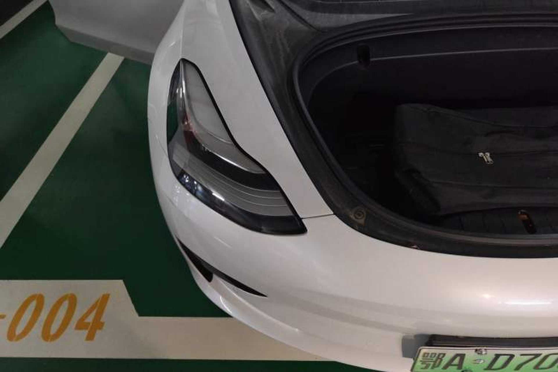 Used Tesla Model 3 2019 Standard Range Rear-Wheel Drive Upgraded Version (60 kWh) Right Front Headlight