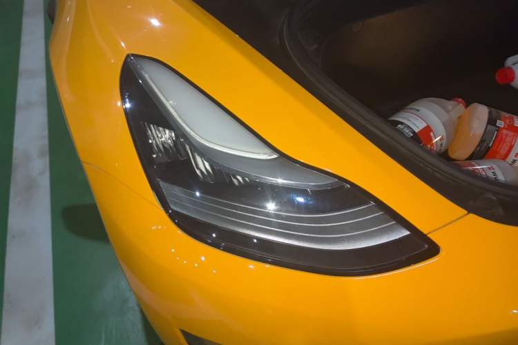 Used Tesla Model 3 2019 Long-Range Rear-Wheel-Drive Version Right Front Headlight