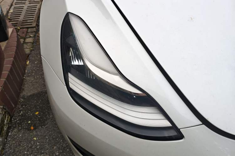 Used Tesla Model 3 2019 Standard Range Rear-Wheel Drive Upgraded Version (52 kWh) Right Front Headlight