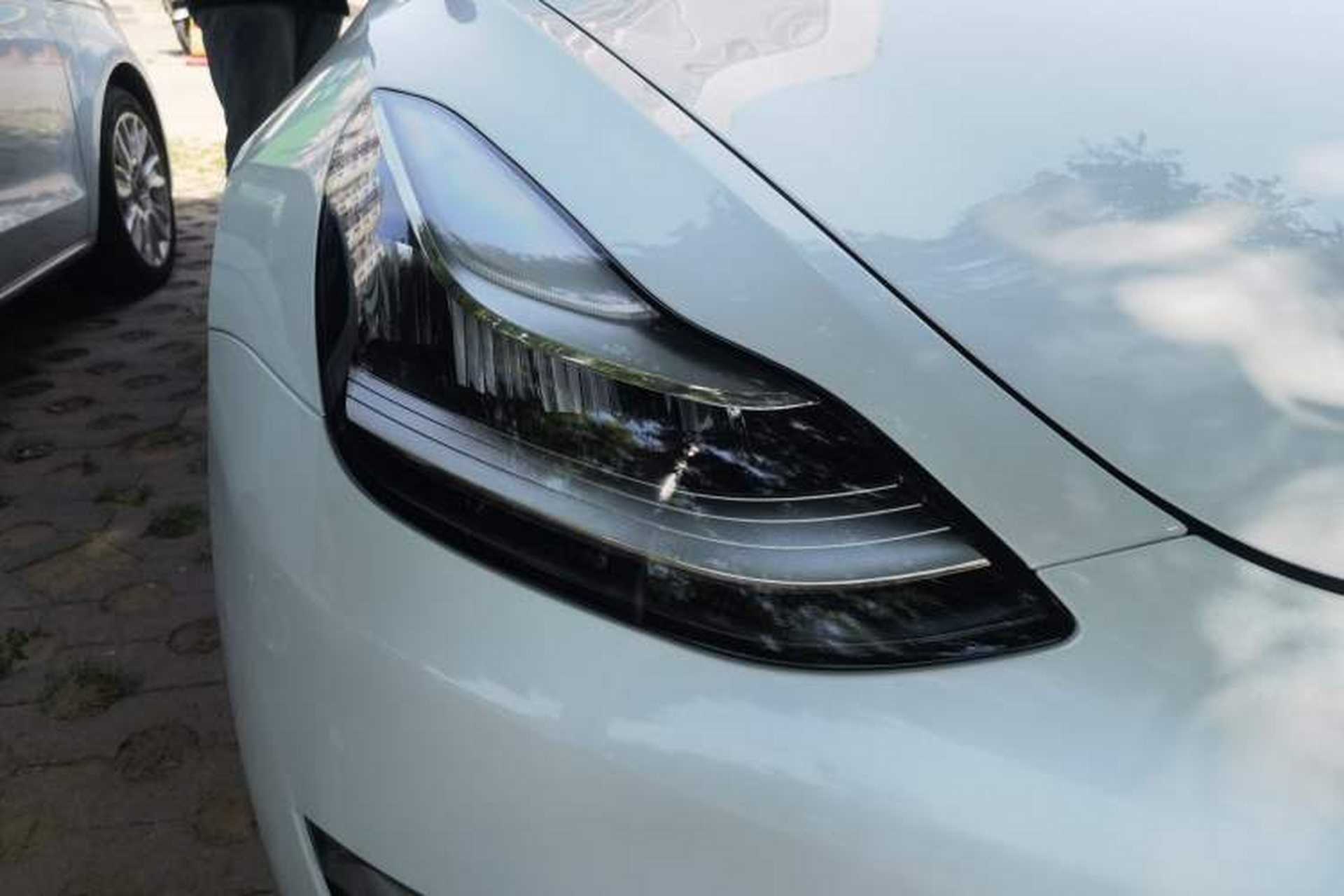 Used Tesla Model 3 2019 Long-Range All-Wheel-Drive Version Right Front Headlight