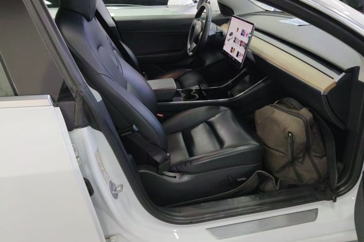 Used Tesla Model 3 2019 Standard Range Rear-Drive Upgraded Version Right Front Seat