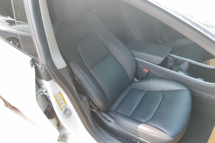 Used Tesla Model 3 2019 Standard Range Rear-Wheel Drive Upgraded Version (60 kWh) Right Front Seat