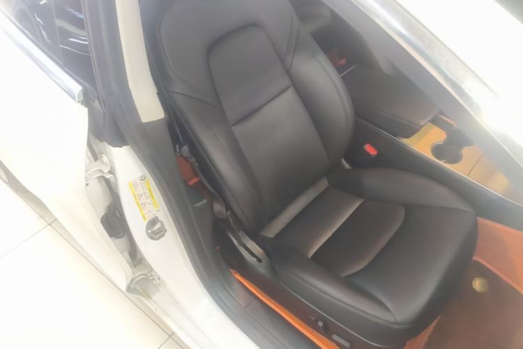 Used Tesla Model 3 2019 Long-Range All-Wheel-Drive Version Right Front Seat