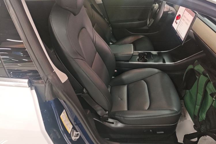 Used Tesla Model 3 2019 Long-Range Rear-Wheel-Drive Version Right Front Seat