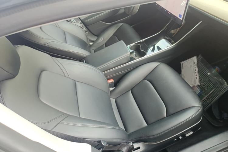 Used Tesla Model 3 2019 Long-Range Rear-Wheel-Drive Version Right Front Seat