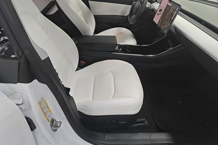 Used Tesla Model 3 2019 Long-Range Rear-Wheel-Drive Version Right Front Seat