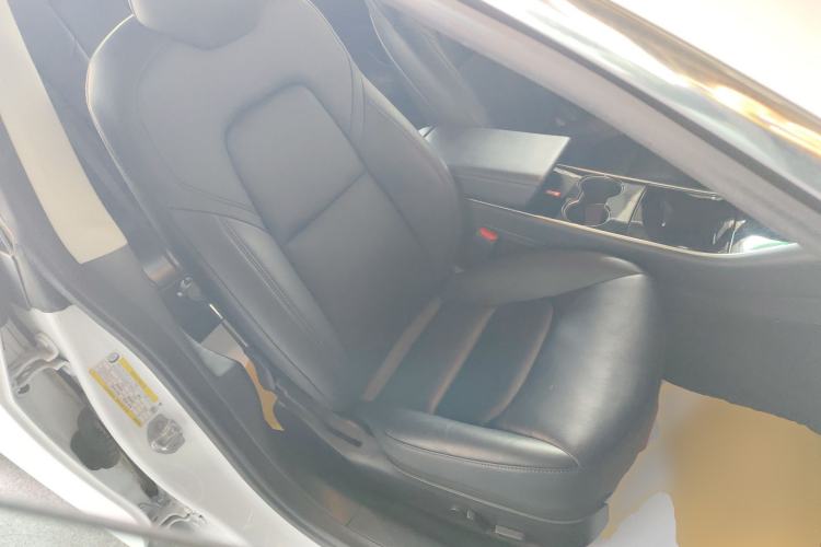 Used Tesla Model 3 2019 Standard Range Rear-Wheel Drive Upgraded Version (60 kWh) Right Front Seat