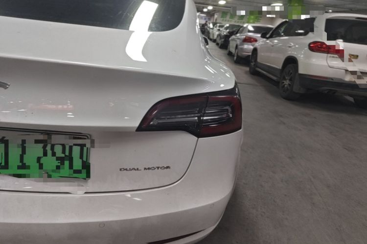 Used Tesla Model 3 2019 Long-Range All-Wheel-Drive Version Right Rear Taillight