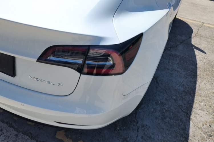 Used Tesla Model 3 2019 Standard Range Rear-Drive Upgraded Version Right Rear Taillight