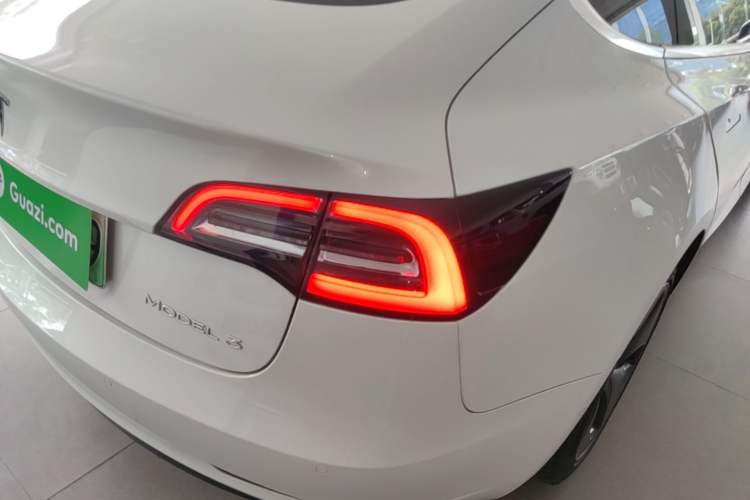 Used Tesla Model 3 2019 Standard Range Rear-Drive Upgraded Version Right Rear Taillight