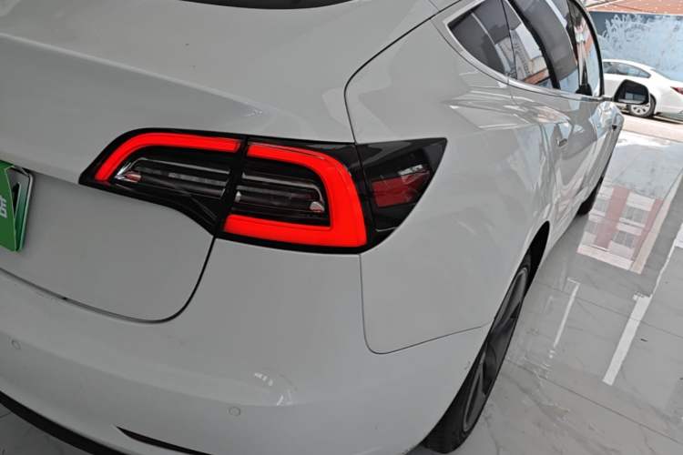 Used Tesla Model 3 2019 Long-Range Rear-Wheel-Drive Version Right Rear Taillight