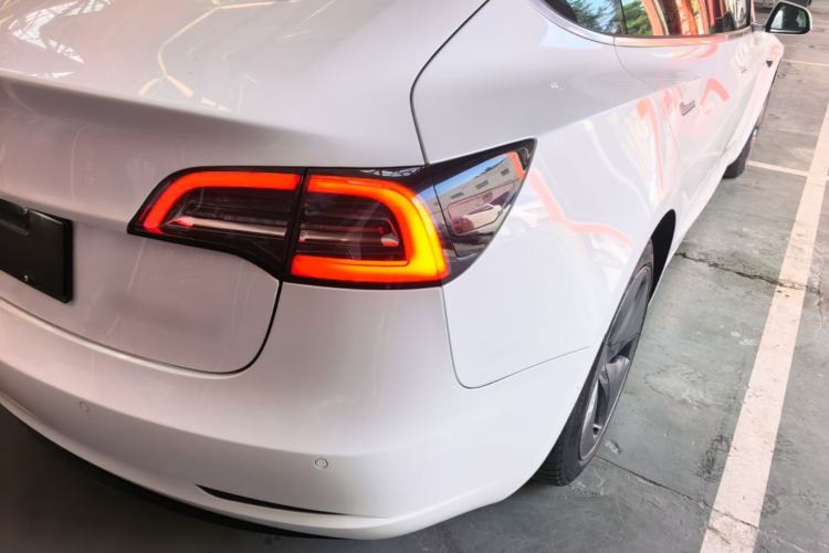 Used Tesla Model 3 2019 Standard Range Rear-Drive Upgraded Version Right Rear Taillight