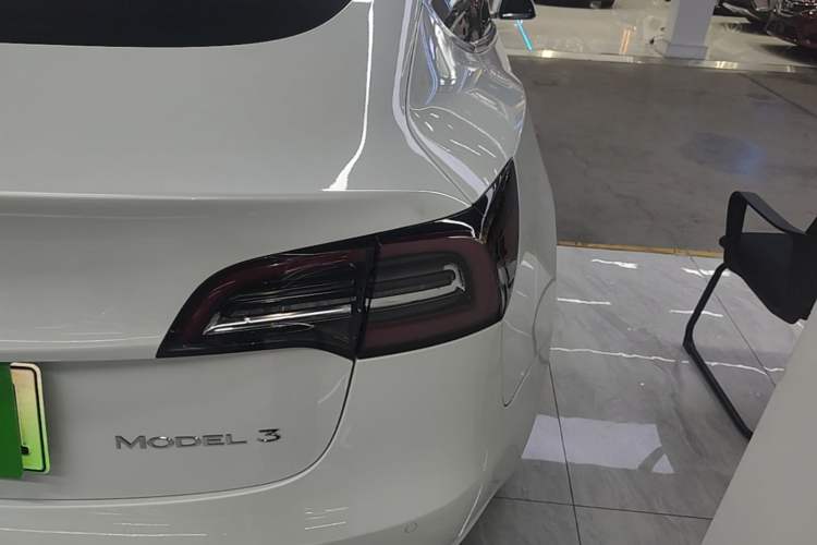 Used Tesla Model 3 2019 Standard Range Rear-Drive Upgraded Version Right Rear Taillight