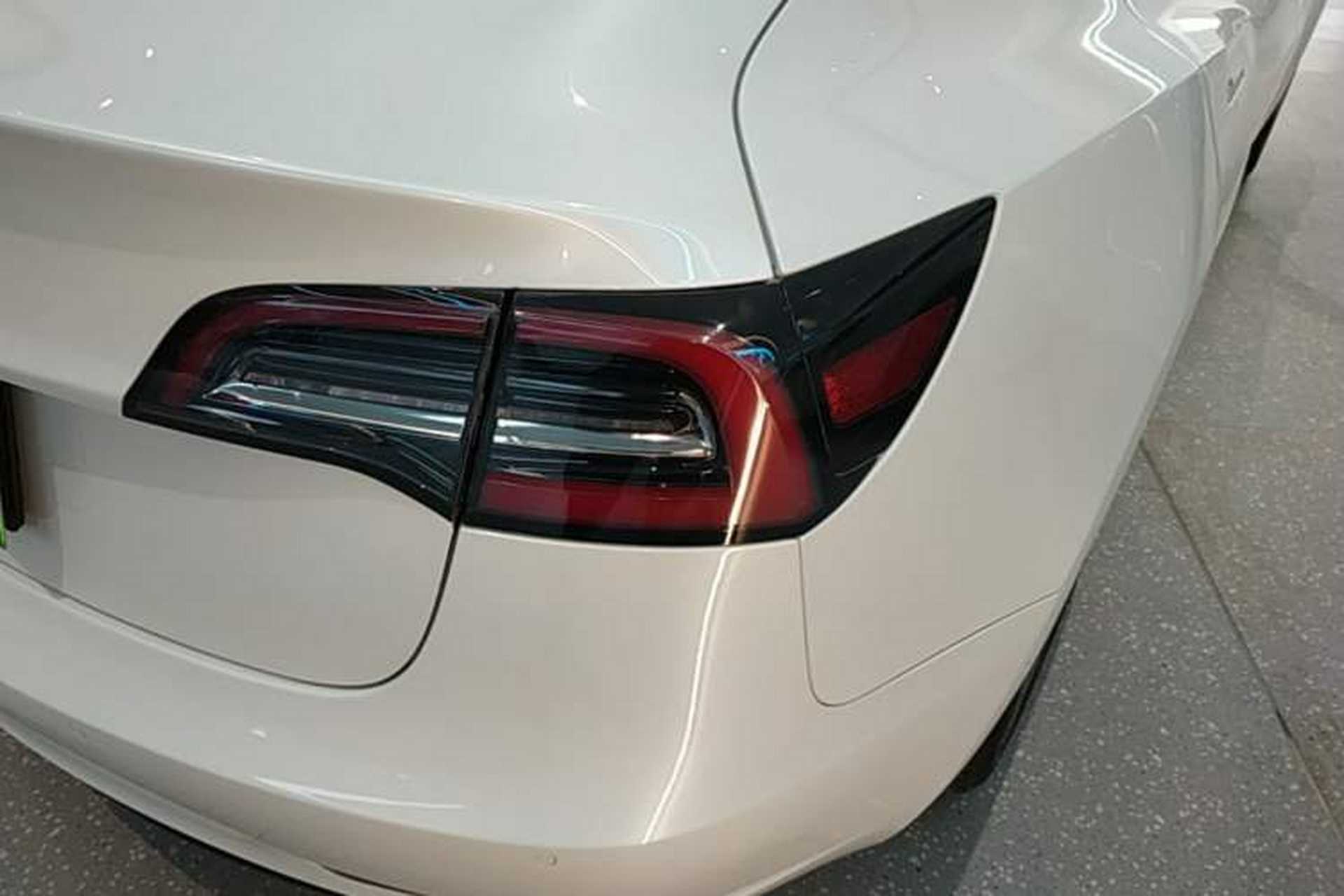 Used Tesla Model 3 2019 Standard Range Rear-Drive Upgraded Version Right Rear Taillight