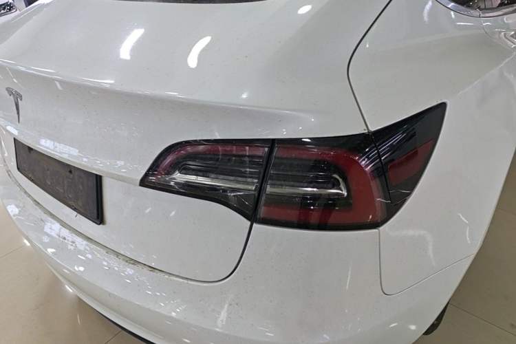 Used Tesla Model 3 2019 Standard Range Rear-Wheel Drive Upgraded Version (60 kWh) Right Rear Taillight