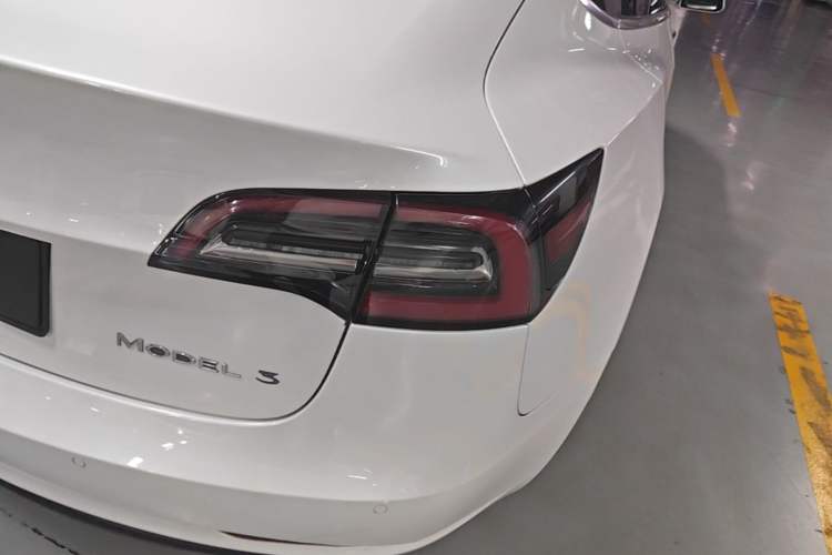 Used Tesla Model 3 2019 Standard Range Rear-Drive Upgraded Version Right Rear Taillight