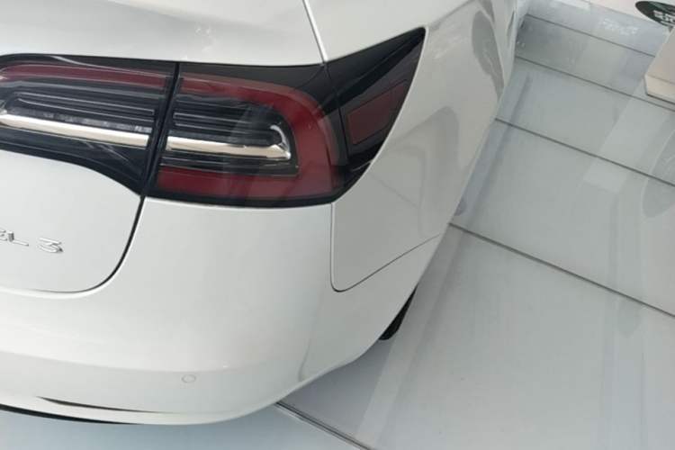 Used Tesla Model 3 2019 Standard Range Rear-Drive Upgraded Version Right Rear Taillight