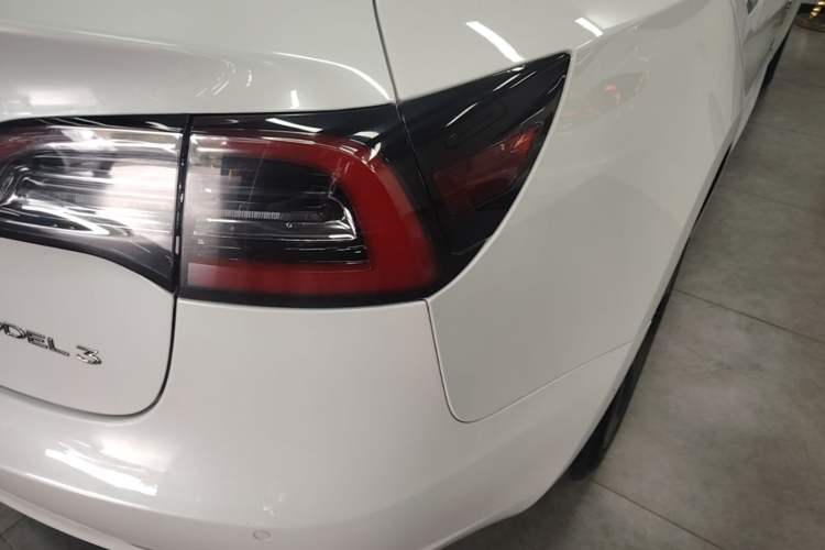 Used Tesla Model 3 2019 Standard Range Rear-Drive Upgraded Version Right Rear Taillight