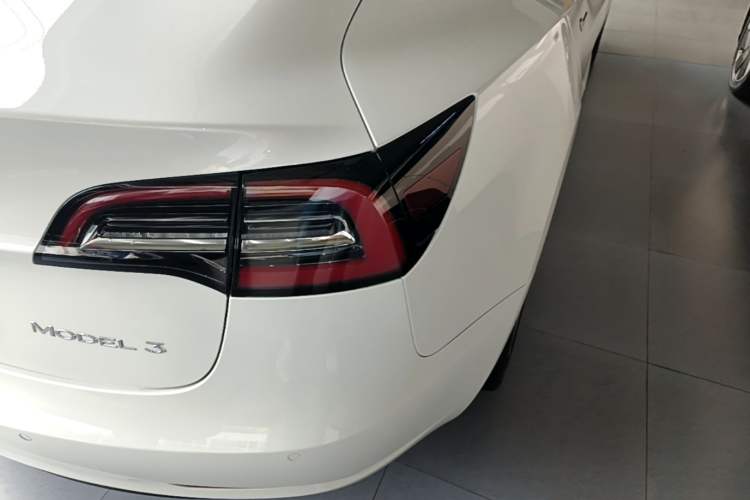 Used Tesla Model 3 2019 Standard Range Rear-Drive Upgraded Version Right Rear Taillight