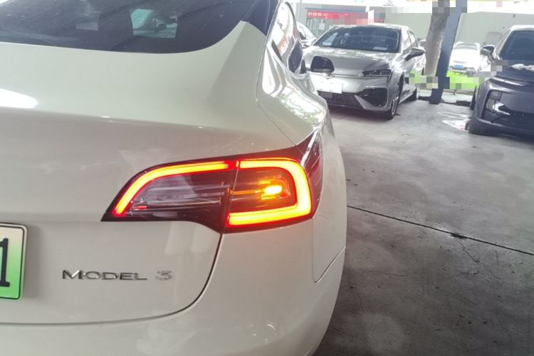 Used Tesla Model 3 2019 Standard Range Rear-Drive Upgraded Version Right Rear Taillight