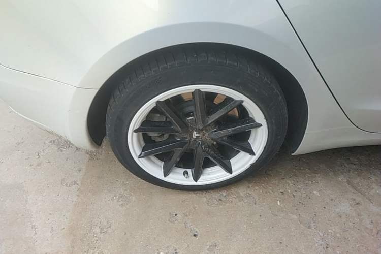 Used Tesla Model 3 2019 Standard Range Rear-Drive Upgraded Version Right Rear Wheel Hub