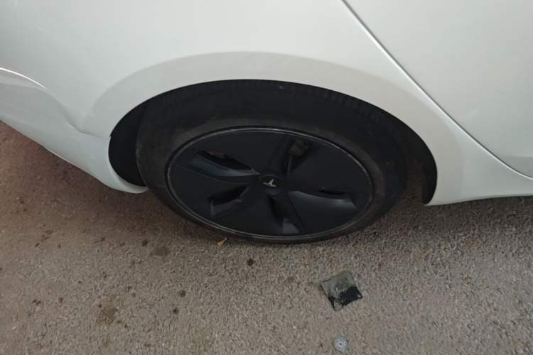 Used Tesla Model 3 2019 Standard Range Rear-Drive Upgraded Version Right Rear Wheel Hub