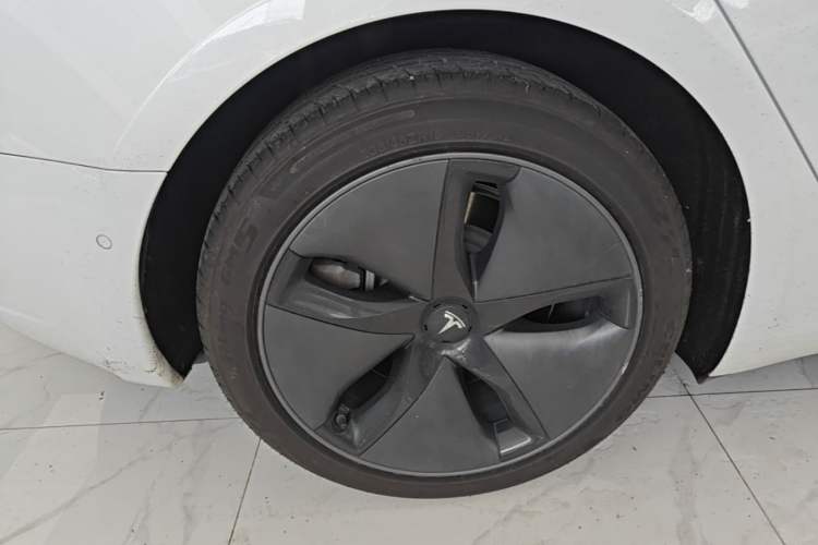 Used Tesla Model 3 2019 Long-Range Rear-Wheel-Drive Version Right Rear Wheel Hub