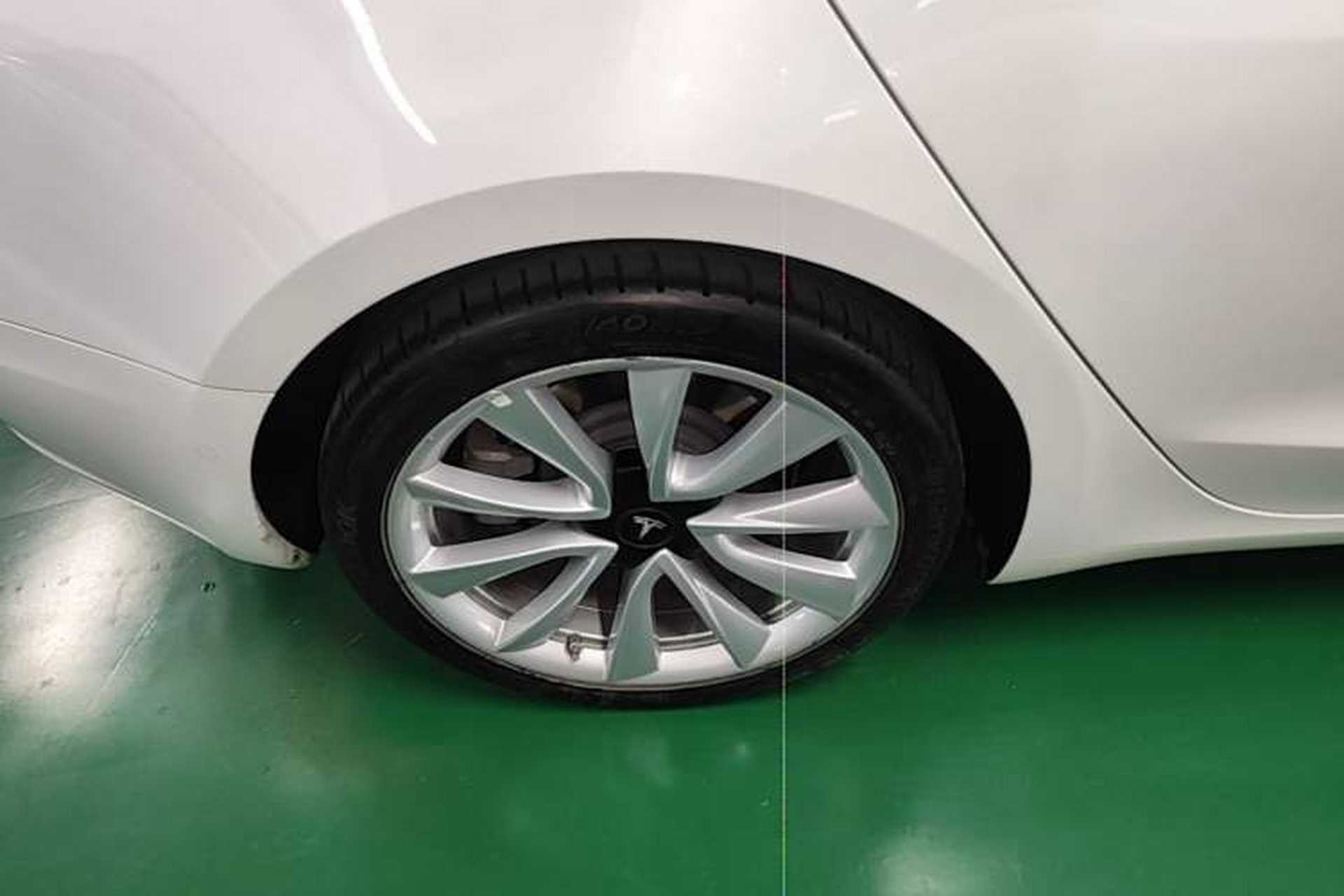Used Tesla Model 3 2019 Standard Range Rear-Drive Upgraded Version Right Rear Wheel Hub