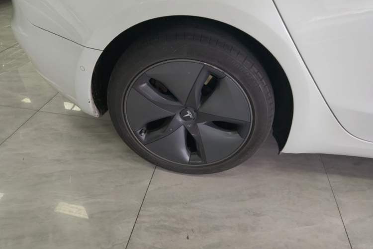 Used Tesla Model 3 2019 Long-Range Rear-Wheel-Drive Version Right Rear Wheel Hub