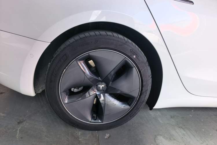 Used Tesla Model 3 2019 Standard Range Rear-Drive Upgraded Version Right Rear Wheel Hub