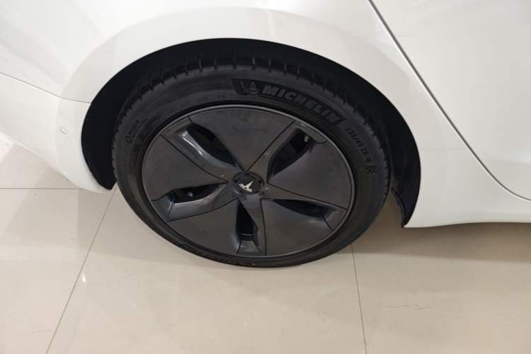 Used Tesla Model 3 2019 Standard Range Rear-Drive Upgraded Version Right Rear Wheel Hub