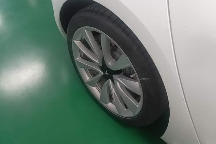 Used Tesla Model 3 2019 Standard Range Rear-Drive Upgraded Version Right Rear Wheel Hub