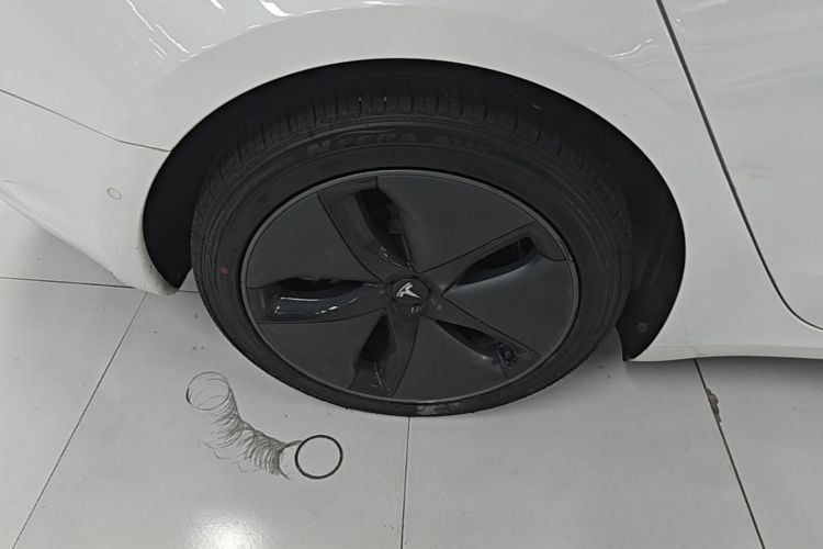 Used Tesla Model 3 2019 Long-Range Rear-Wheel-Drive Version Right Rear Wheel Hub
