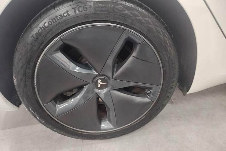 Used Tesla Model 3 2019 Standard Range Rear-Drive Upgraded Version Right Rear Wheel Hub