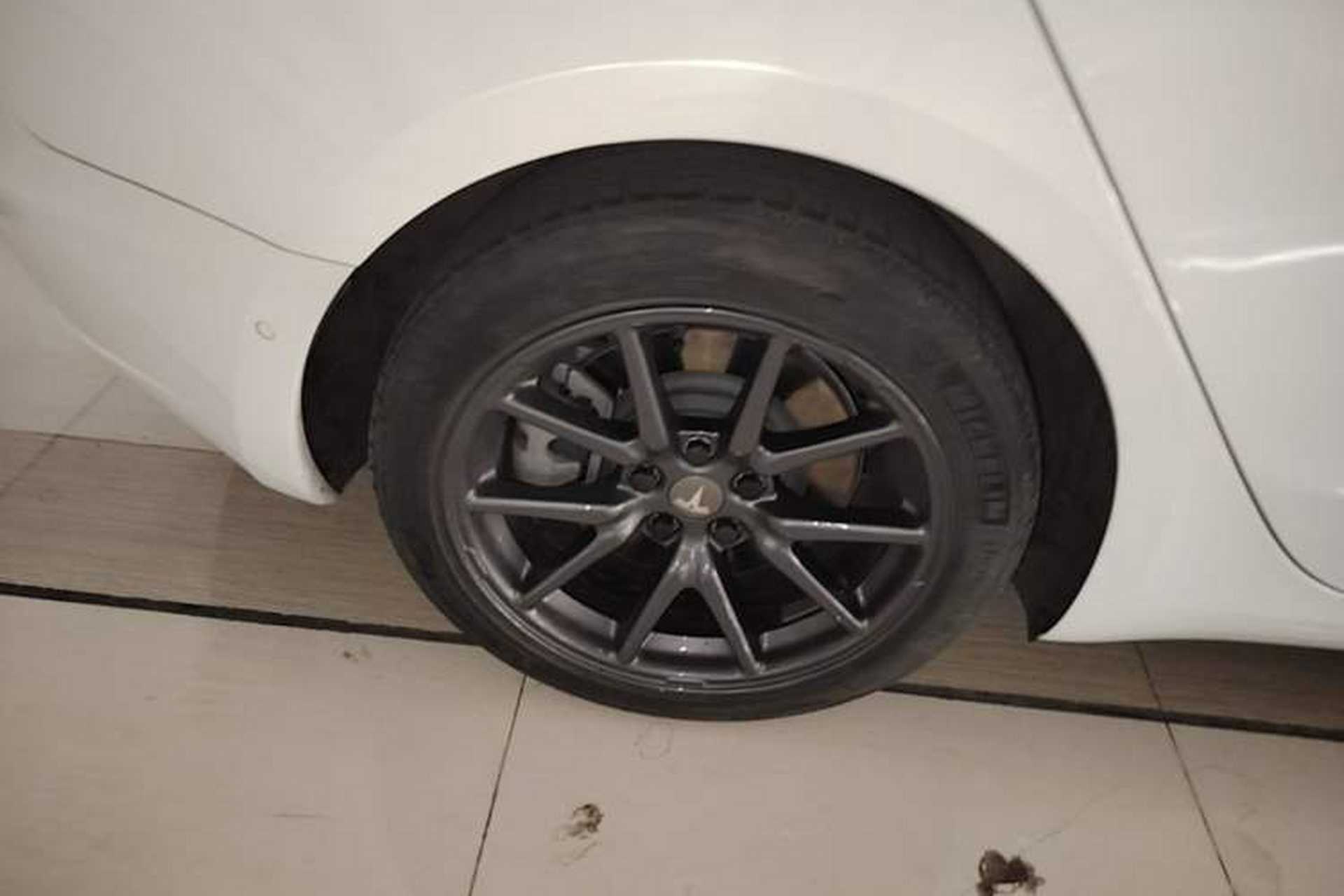 Used Tesla Model 3 2019 Long-Range Rear-Wheel-Drive Version Right Rear Wheel Hub
