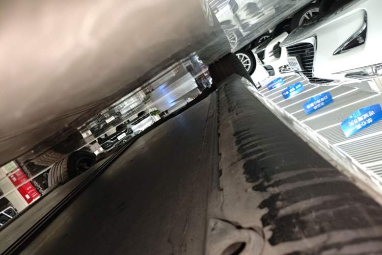 Used Tesla Model 3 2019 Standard Range Rear-Drive Upgraded Version Right Side Sill