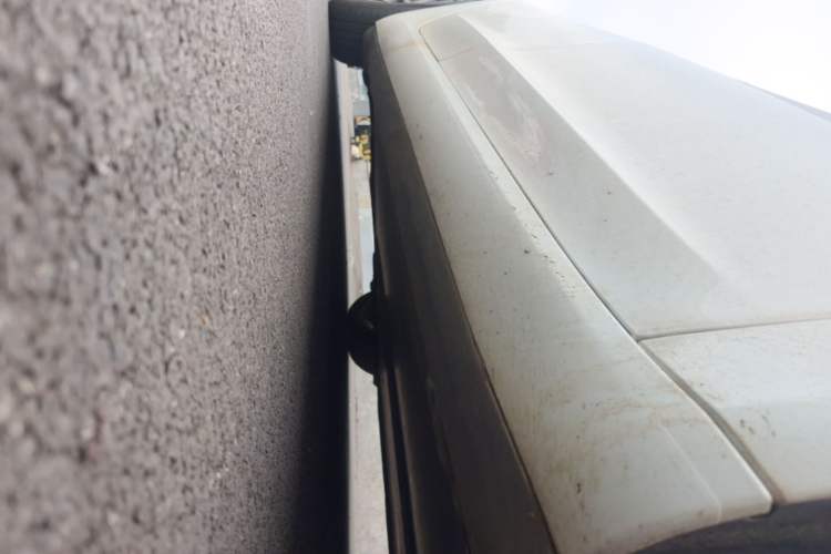 Used Tesla Model 3 2019 Standard Range Rear-Drive Upgraded Version Right Side Sill