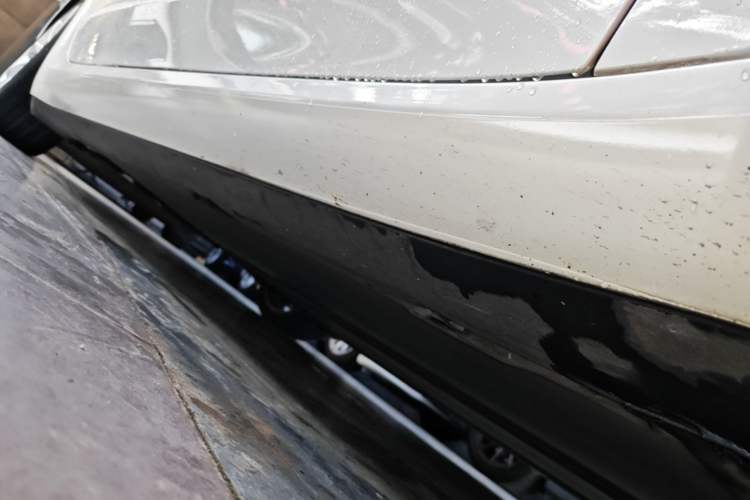 Used Tesla Model 3 2019 Standard Range Rear-Drive Upgraded Version Right Side Sill